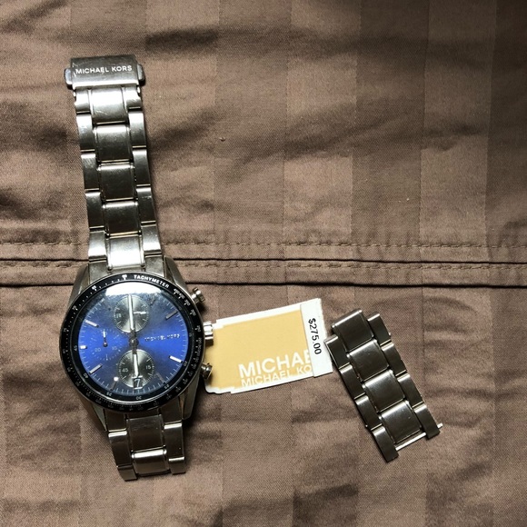 Michael Kors Watch - Picture 3 of 3